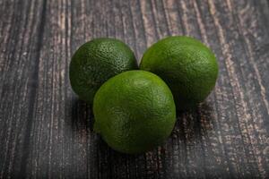 vert acide tropical citron vert fruit photo