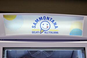 Bangkok, Thaïlande août 14, 2023 sammontane gelati tout italiana signe. sammontane est un célèbre italien la glace crème fabricant basé dans empoli, Italie fondé dans 1948. photo