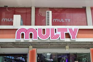 Bangkok, Thaïlande août 23, 2023 multy signe. multy beauté est une célèbre cosmétique boutique dans coréen style dans Bangkok cette a été fondé dans 2017. photo