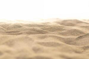 le plage le sable sur blanc Contexte photo