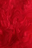 verticale rouge miroiter abstrait Contexte. faire en haut concept.belle taches de liquide clou laques.fluid art, verser La peinture technique.horizontal bannière, peut être utilisé comme toile de fond pour discuter. photo