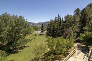 vues de le terrasse de le Hôtel parador nacional dans le magnifique la nature de le sierra de Cazorla, jaen, Espagne. photo