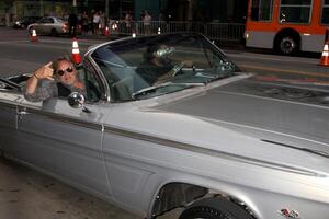 los angeles - août 25 Don johnson arrive à le machette première à orphée théâtre sur août 25, 2010 dans los anges, Californie photo