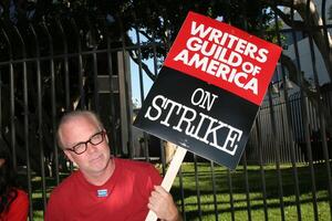 Ken Hanes écran acteurs guilde soutien le écrivains guilde de Amérique la grève à l'extérieur nbcuniversel les studios lot lankershim boulevard los anges, Californie novembre 13, 2007 photo