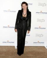 Julia ormonde 5e adopter un champ de mines gala Beverly Hilton Hôtel los anges, Californie novembre 15, 2005 photo