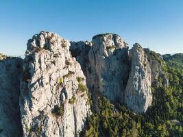 Haut de Montagne Dolomiti de Sud dans calabre Région aérien vue photo