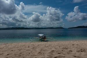 vue de une typique philippine Bangka bateau photo