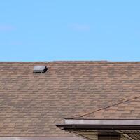 tuile métallique décorative sur un toit photo
