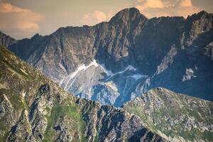 vue de Kasprowy wierch sommet dans le polonais tatra montagnes photo