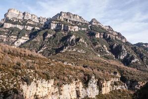 Pinacles dans la vallée de l'Anisclo, parc national d'Ordesa, Pyrénées, Huesca, Aragon, Espagne photo