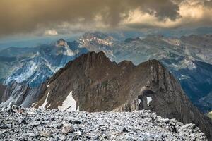 magnifique paysage de Pyrénées montagnes photo