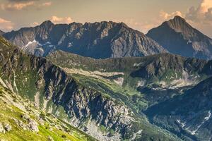 vue de Kasprowy wierch sommet dans le polonais tatra montagnes photo
