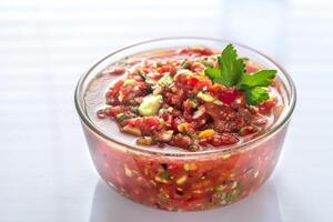bol de salsa avec Ingrédients photo