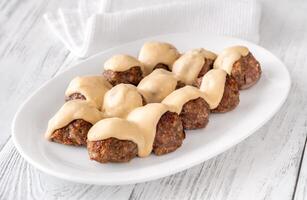 suédois Boulettes de viande avec crème sauce photo