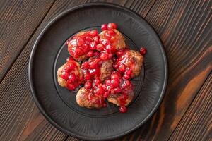 suédois Boulettes de viande avec airelle sauce photo