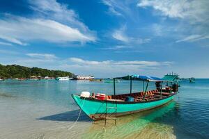 bateaux dans Sihanoukville photo