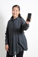 femme asiatique âgée photo