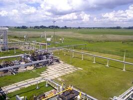 pétrole industrie objet. technologique pipelines et équipement. photo