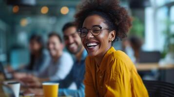 ai généré collègues partage une copieux rire pendant une productif réflexion session dans une moderne Bureau photo