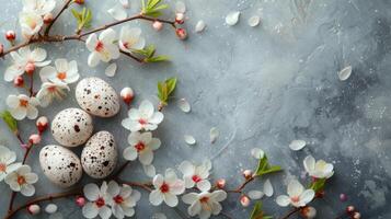 ai généré minimaliste photo capturer le beauté de printemps avec décoré des œufs et fleurs pour Pâques cartes