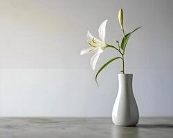 ai généré une blanc vase avec une blanc fleur dans il photo