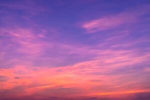 pastel rêves une fascinant Toile peint dans magnifique pastel ciel, dévoilement la nature tranquille élégance et création une serein horizon débordant avec doux teintes et éthéré beauté photo