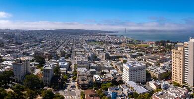 panoramique vue de aérien Lombard rue, un est Ouest rue dans san François, Californie. photo