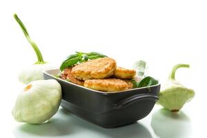 frit légume Crêpes de écraser et Zucchini avec herbes photo