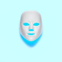 cosmétique LED masque. concept de un Android visage et une virtuel réalité masque. photo