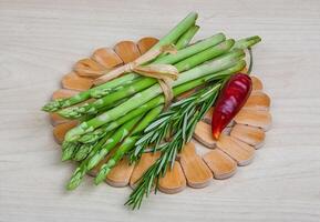 brut asperges plus de planche photo