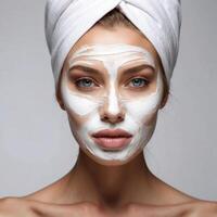 ai généré magnifique femme avec nettoyer peau et blanc maquillage photo