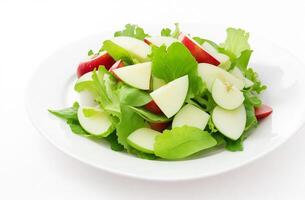 ai généré Pomme salade sur blanc Contexte photo