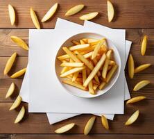 ai généré français frites sur en bois Contexte photo