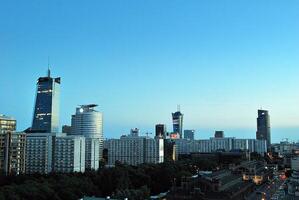 vue de moderne grattes ciels dans le ville centre. photo