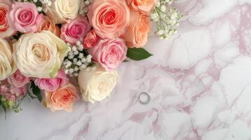 ai généré une de mariée fleur arrangement avec des roses dans une variété de pastel couleurs, magnifiquement arrangé dans une Haut voir, plat allonger composition, parfait pour inspirant les mariées à être. photo