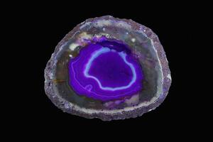 violet agate pierre tranche macro photo