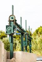 le vieux mécanisme pour éteindre de l'eau dans le canaliser, le chaîne photo