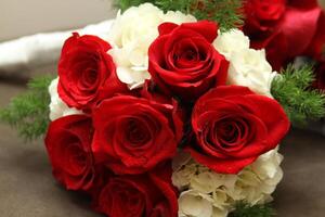 bouquet de roses rouges photo