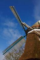 Moulin à vent en Frise orientale photo