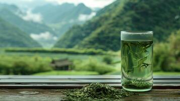 ai généré une verre tasse de vert thé des stands sur une en bois table à le droite photo