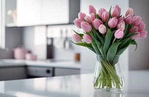 ai généré jolie rose tulipes dans une vase dans milieu de une cuisine photo