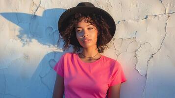 ai généré une à la mode soir éclat portrait avec une branché Jeune femme dans une rose néon T-shirt photo