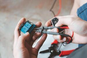 le installation relais est connecté à le éloigné fermer à clé et moto clé, lequel est pratique et sûr à fonctionner par le éloigné contrôle. photo