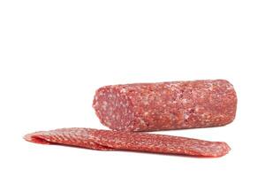 saucisse Couper sur une blanc Contexte photo