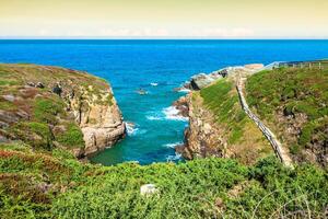 plage de las catedrales ou as catedrais, ribadeo, galice, espagne photo