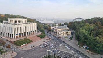 une marcher autour Kiev, le Capitale de Ukraine photo