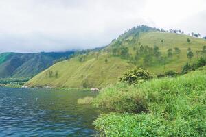 le beauté de Lac toba vu de le paropo touristique destination photo