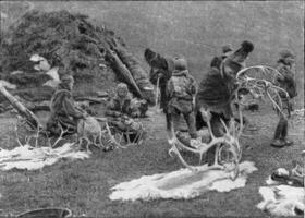 peau apprêt dans une camp de tours, ancien gravure. photo