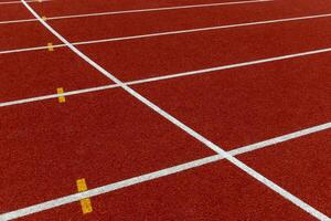 rouge tapis roulant à le stade photo