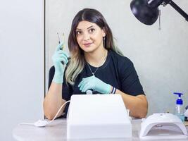 jolie Jeune femme dans beauté salon photo